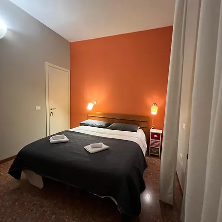 Amrani Guest house Verona